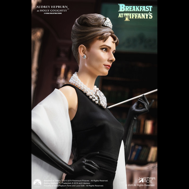 AUDREY HEPBURN 1/4